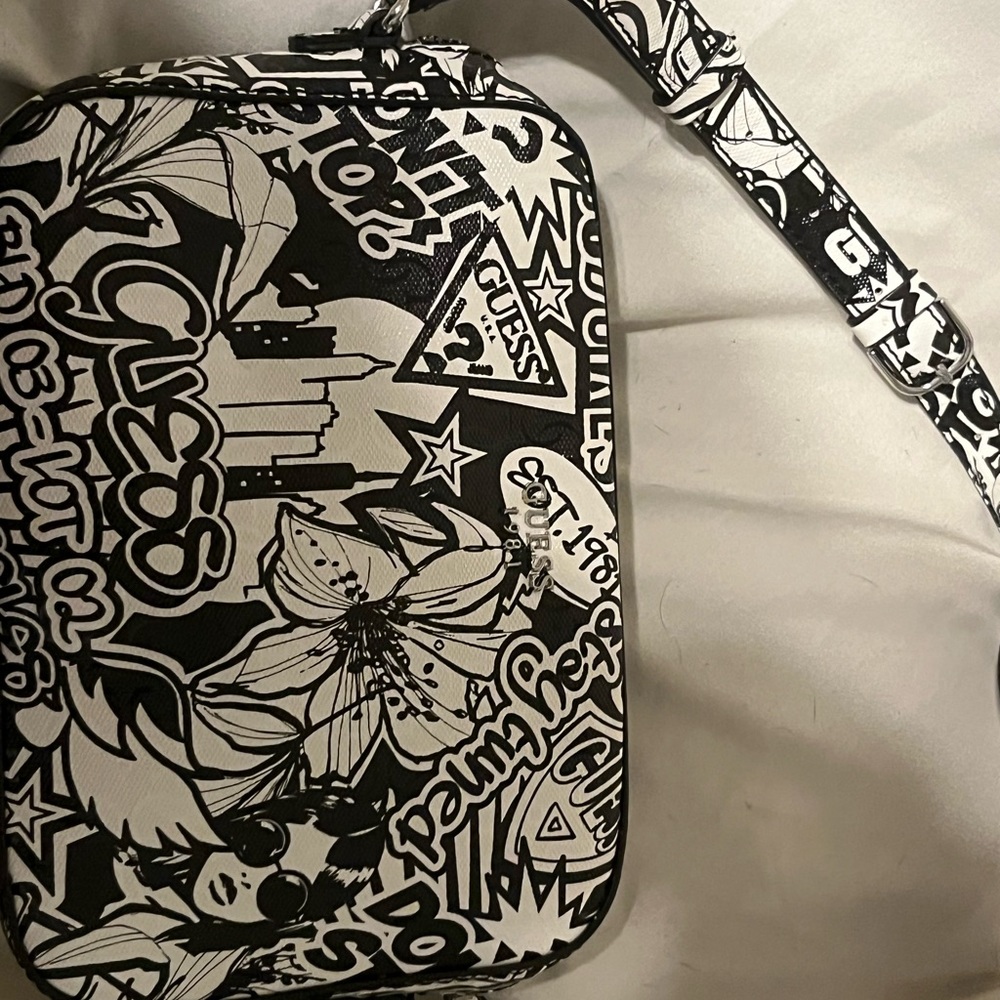 Guess graffiti style crossbody